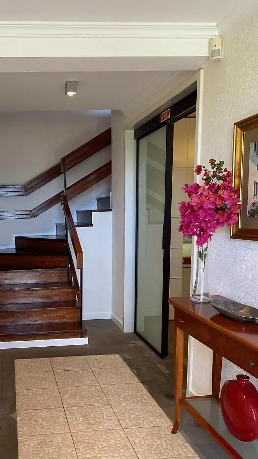 Casa Ideal Para Familias Com Vista Mar Desafogada Funchal  Chalet